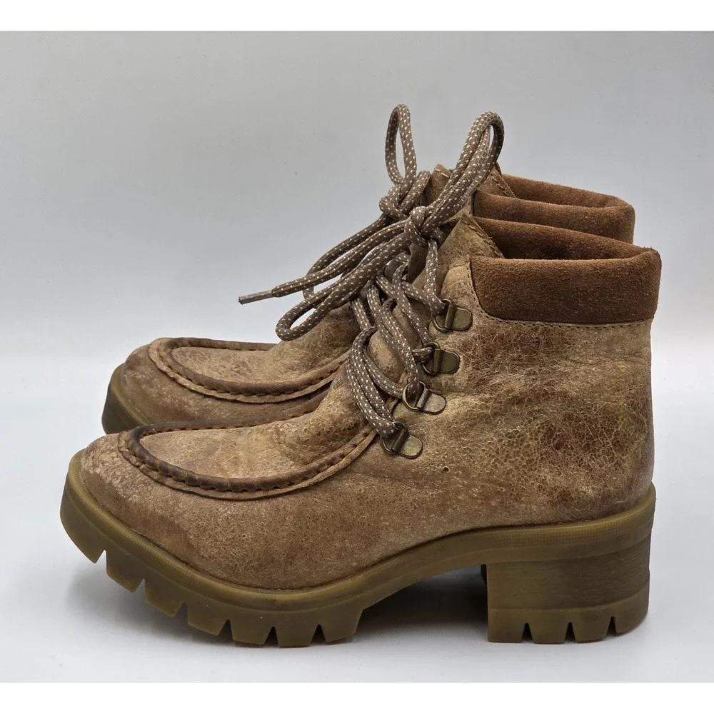 Diba True Womens Size 7.5 Prom Queen Tan Chucky Lug Sole Block Heel Ankle Boots